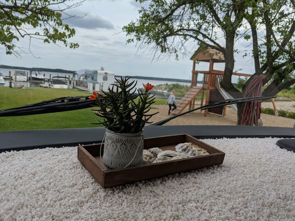 Warum in die Ferne schweifen - Camping mit der Familie 5 Camping Hangar-19 Schweriner See