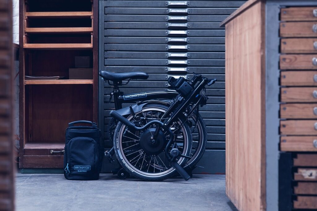 Alter Falter, das Brompton Faltrad unter Strom 4 Klein aber oho - das Brompton Electric