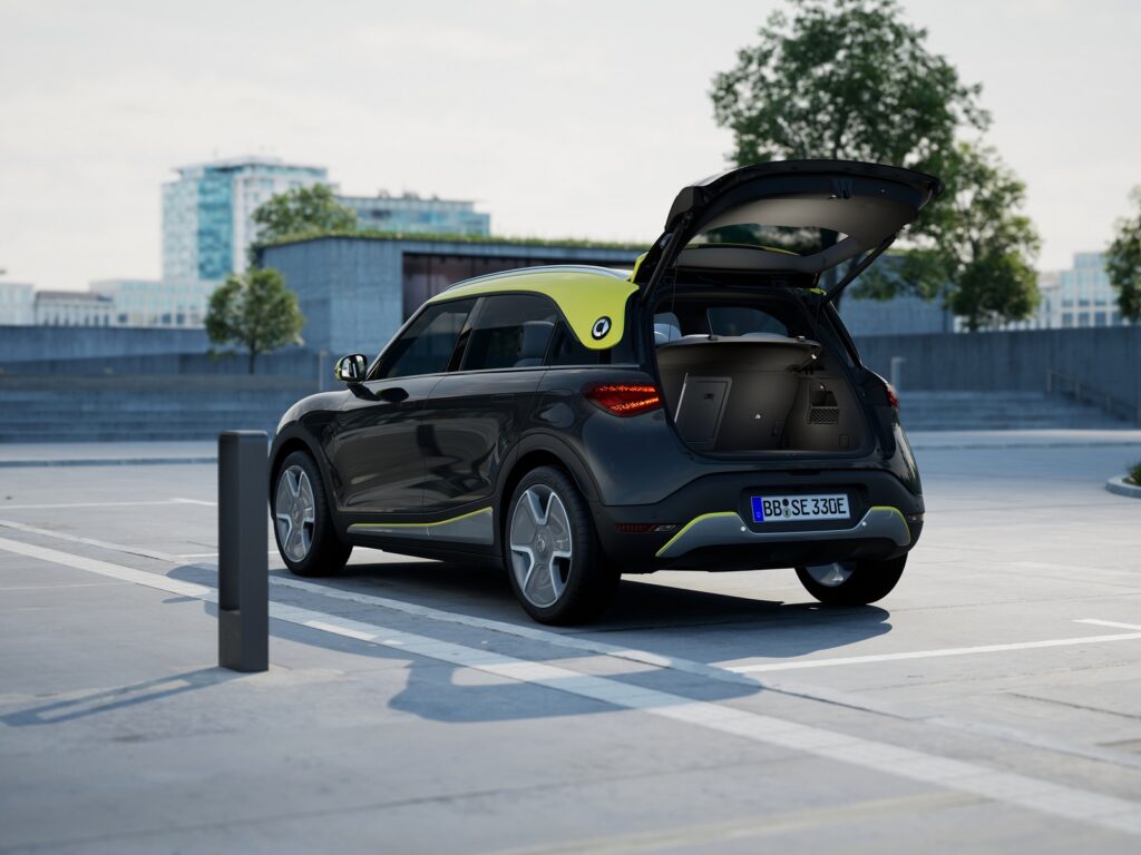 smart #1 – Mobilität in urbanen Räumen neu gedacht 1 eu pro lightning metablack lumenyellow ext 014 opentailgate urban
