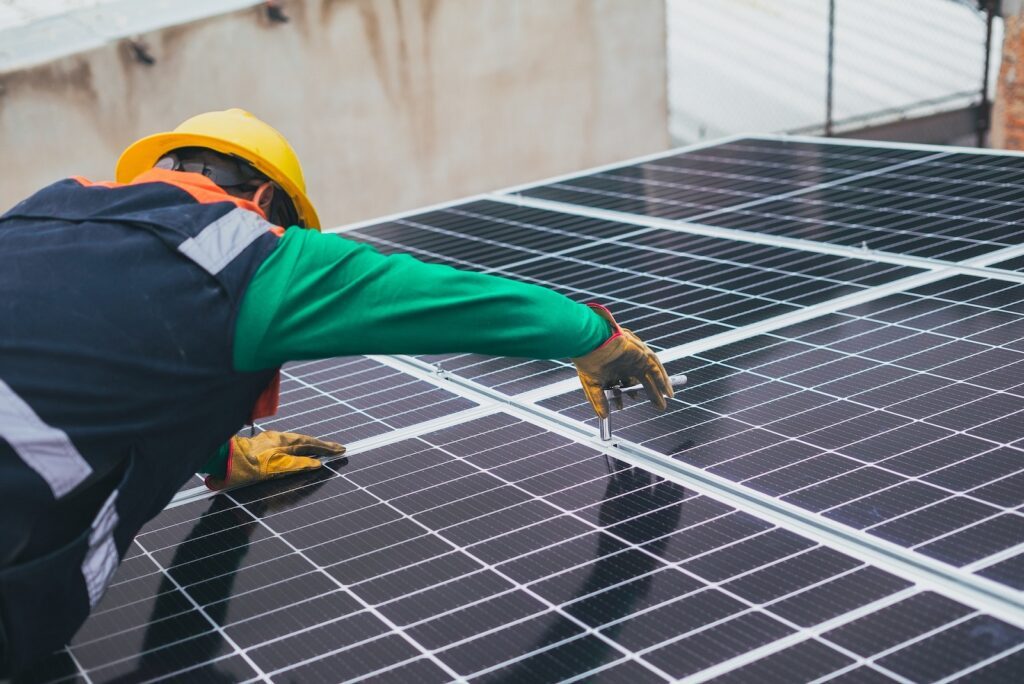 Derzeit ist es spannend für Haus- und Wohnungsbesitzer, mit Photovoltaik auf Solarenergie umzusteigen