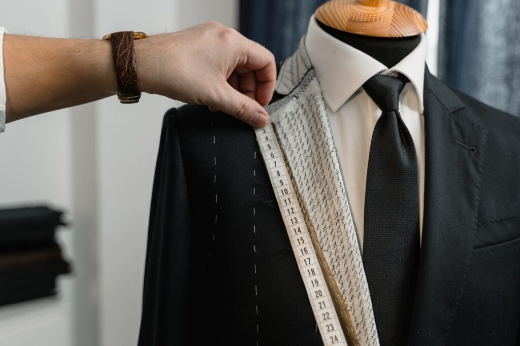 Money Talks - 5 Luxusmarken mit Mode für Männer & Frauen 3 pexels tima miroshnichenko 6766284