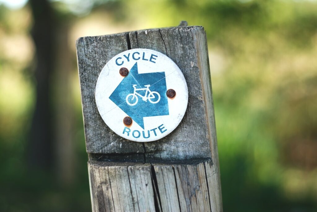 Aufs E-Bike umsteigen - Clever kaufen und smart fahren 2 gemma evans LTEo69JUv7o unsplash