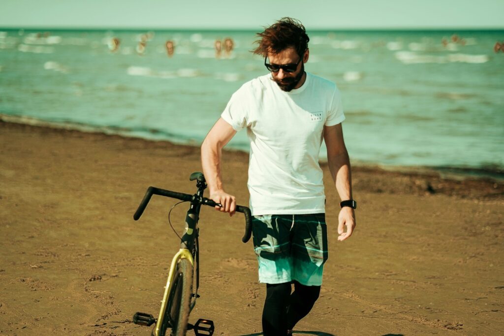 Bewegung und Mobilität im Alltag - Tipps für ein aktives Leben 2 Ein Spaziergang oder eine Radtour ist eine gute Dosis als tägliche Bewegung