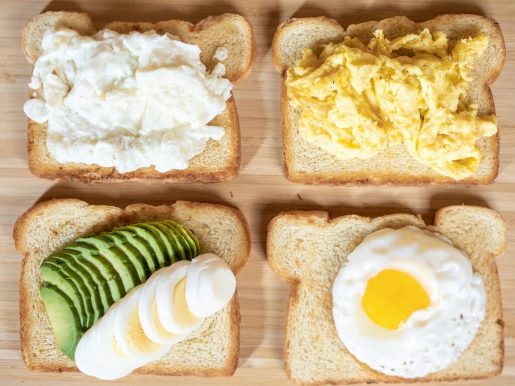 Eiweiß am Morgen: Der Schlüssel zu einem gesunden Start 2 Eiweiß zum Frühstück ist wichtig und auch bei pflanzlicher Ernährung möglich