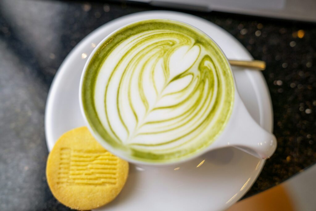 Kaffee oder Klatsch? 10 Mythen zum beliebten Heißgetränk 3 marc mintel zyDr8MZf1Bw unsplash