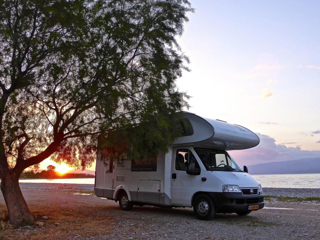 Camper statt Couch - Warum Vanlife gerade für Best Ager perfekt ist 8 motorhome 820593 1920