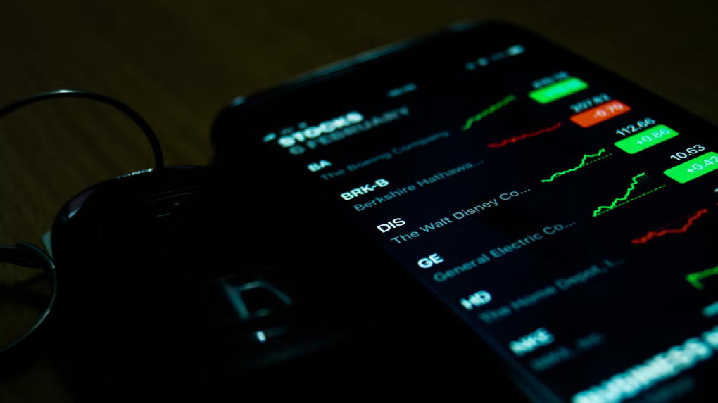 Online-Trading kann auch im Alter bei Finanzaufbau helfen