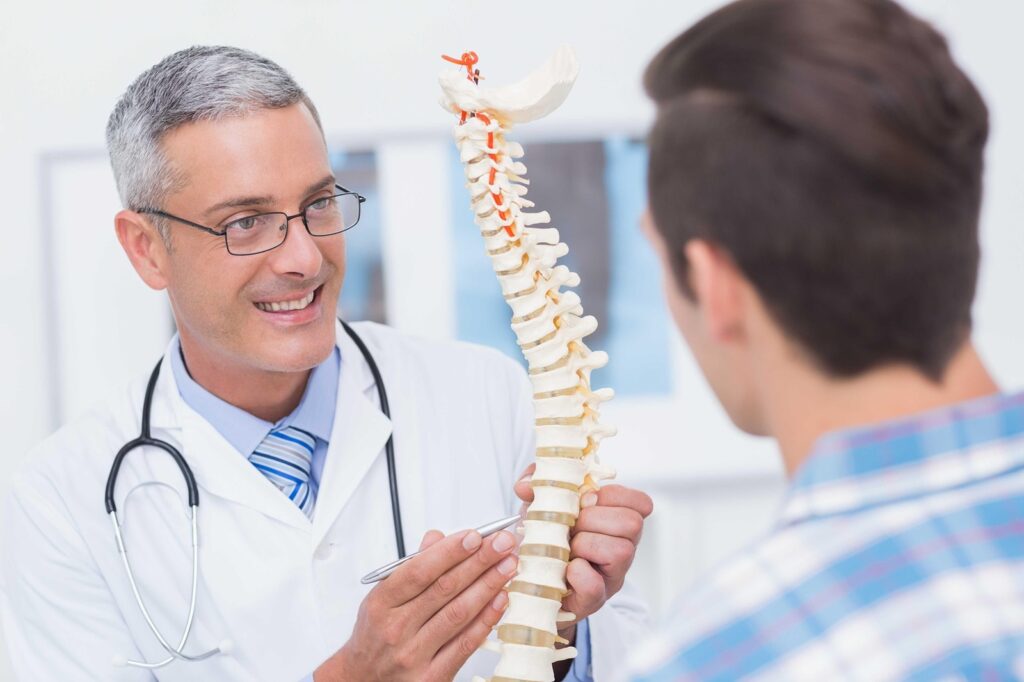 Jeder 8. Berufstätige betroffen – Der Rücken als Schwachstelle der Arbeitswelt 5 spine center in fremont 8167473 1920
