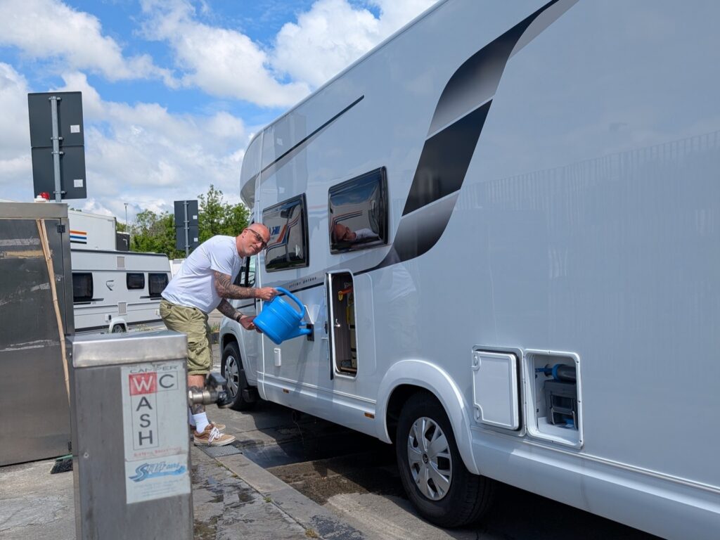 7 Meter Freiheit für Best Ager - Campingurlaub im Wohnmobil in Italien 4 PXL 20260516 101640203