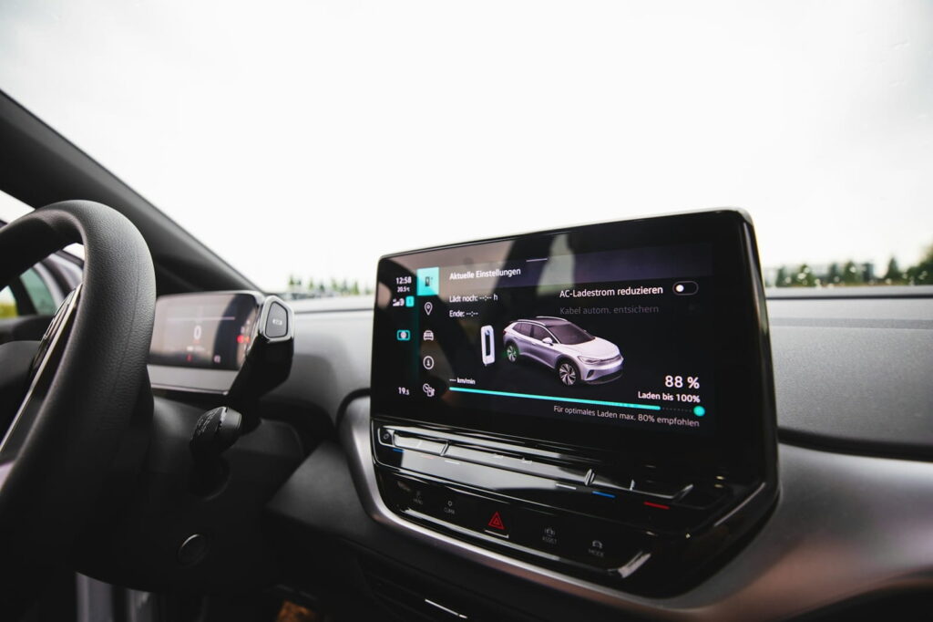 Elektroauto oder Hybridauto - Welche Antriebsart passt besser zum Alltag? 1 markus spiske 6QGwah013Lo unsplash 1