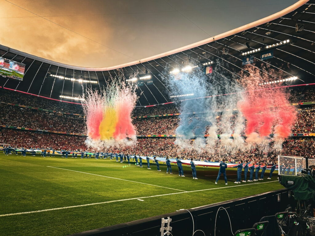 Rote Karte für die Müdigkeit - 7 Schlaf-Taktiken für die WM-Wochen 1 Die WM 2026 bringt den Schlaf der Fans durcheinander