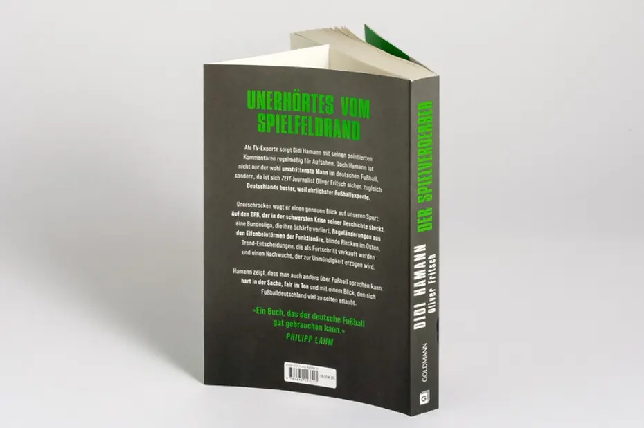 Didi Hamann, „Der Spielverderber" – Ein kritisches Buch über viel mehr als nur Fußball 2 Didi Hamann und Oliver Fritsch haben mit "Der Spielverderber" ein Buch geschrieben, bei dem es nur auf den ersten Blick allein um Fußball geht